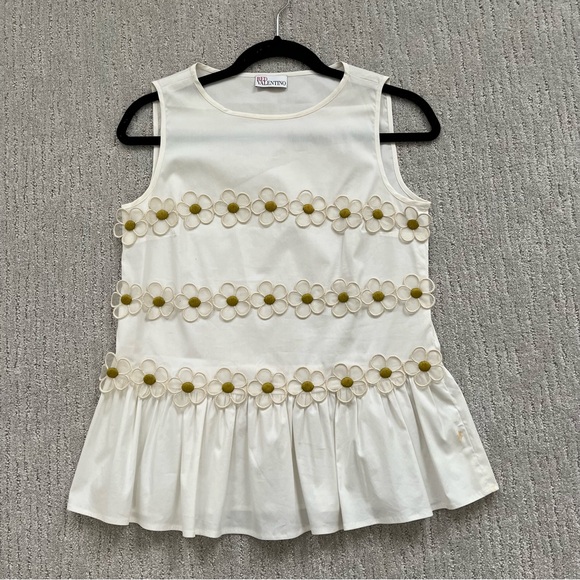RED Valentino Tops - RED Valentino Daisy White Top Size 42
